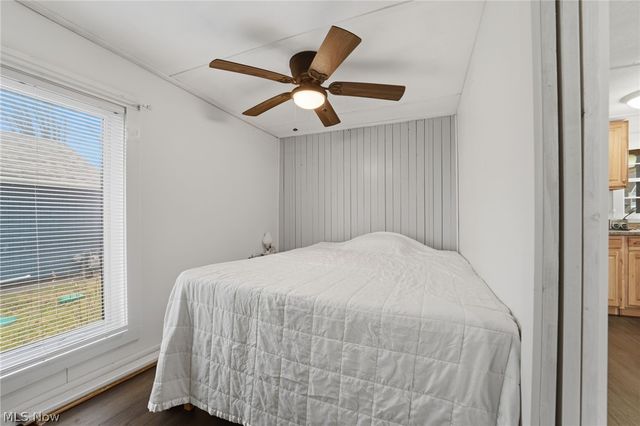 5 Stones Long Beach Drive, Ashtabula, OH 44004