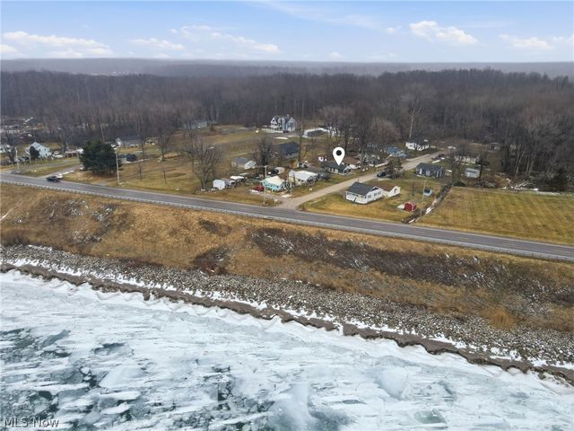 5 Stones Long Beach Drive, Ashtabula, OH 44004