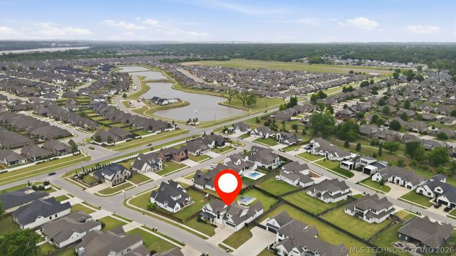 6645 E 128th Street S, Bixby, OK 74008