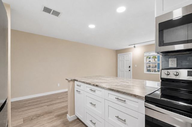 9715 HARRELL AVENUE 39, Treasure Island, FL 33706