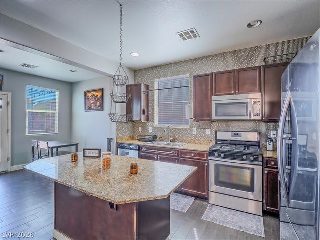 1040 Water Cove Street, Henderson, NV 89011