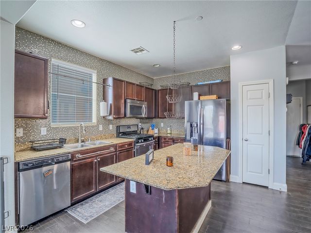 1040 Water Cove Street, Henderson, NV 89011