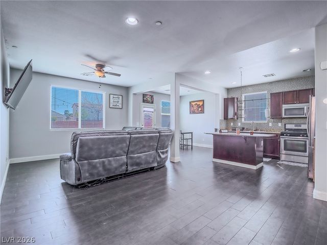 1040 Water Cove Street, Henderson, NV 89011