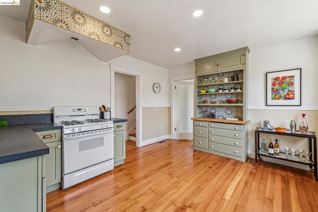 1059 Talbot Ave, Albany, CA 94706
