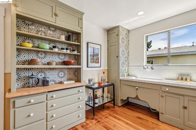1059 Talbot Ave, Albany, CA 94706