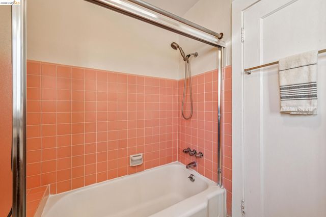 1059 Talbot Ave, Albany, CA 94706