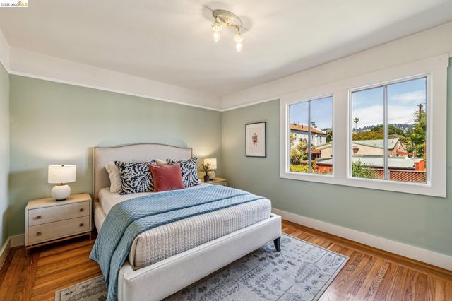 1059 Talbot Ave, Albany, CA 94706