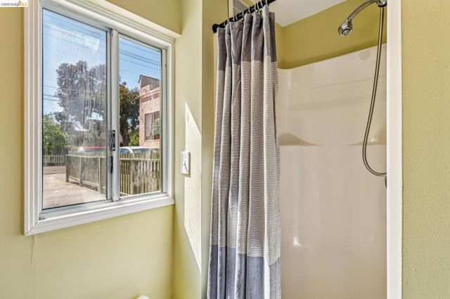 1059 Talbot Ave, Albany, CA 94706