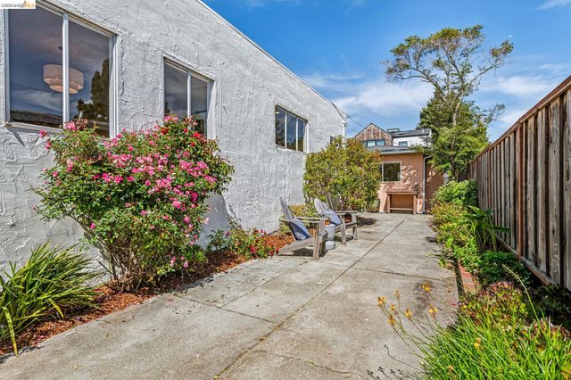 1059 Talbot Ave, Albany, CA 94706