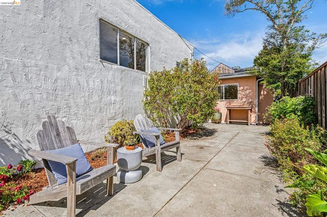 1059 Talbot Ave, Albany, CA 94706