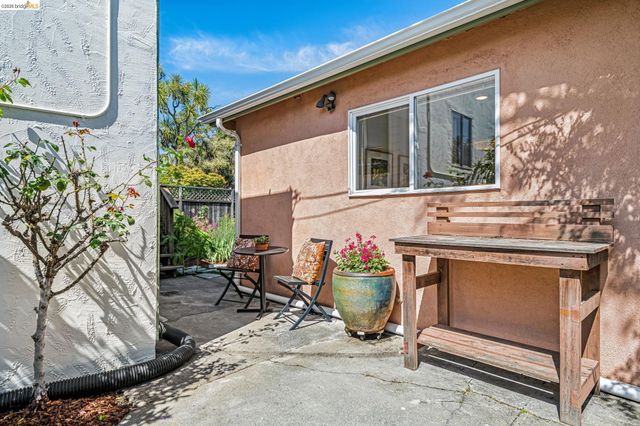 1059 Talbot Ave, Albany, CA 94706