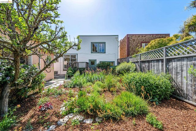 1059 Talbot Ave, Albany, CA 94706