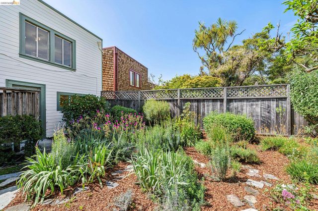 1059 Talbot Ave, Albany, CA 94706