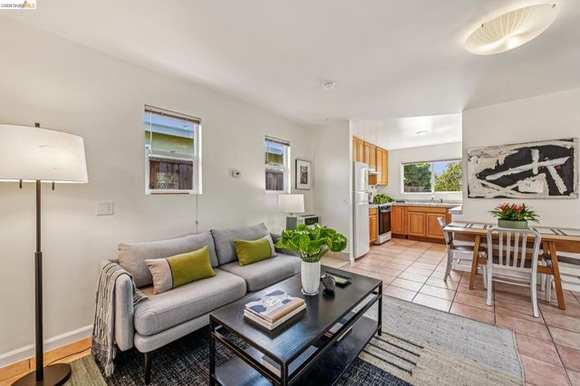 1059 Talbot Ave, Albany, CA 94706