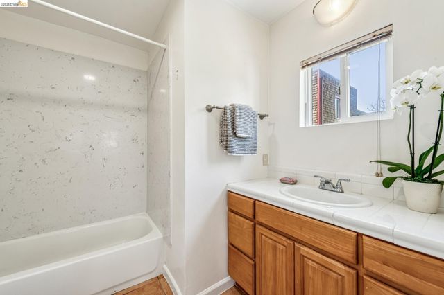 1059 Talbot Ave, Albany, CA 94706