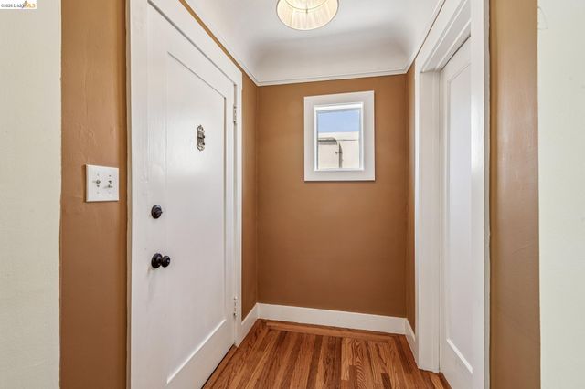 1059 Talbot Ave, Albany, CA 94706
