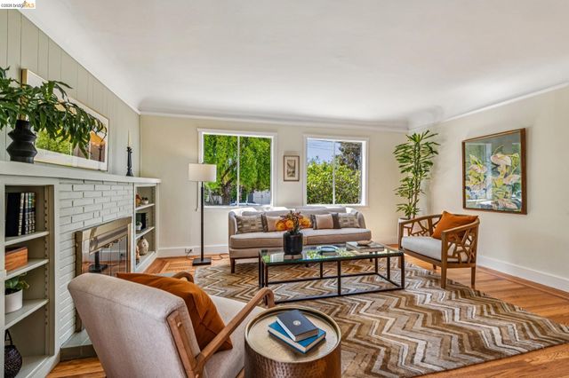 1059 Talbot Ave, Albany, CA 94706