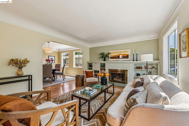 1059 Talbot Ave, Albany, CA 94706