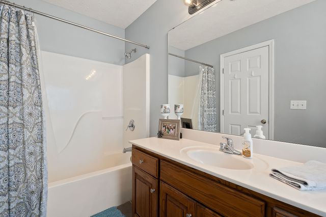 351 Creek Ln, Mcminnville, TN 37110