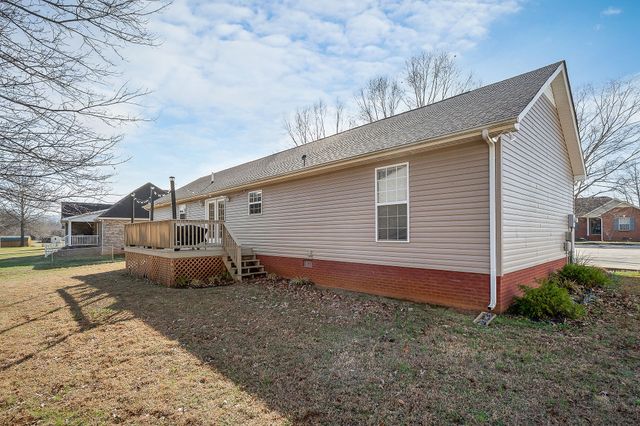 351 Creek Ln, Mcminnville, TN 37110