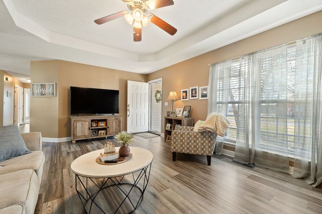 351 Creek Ln, Mcminnville, TN 37110