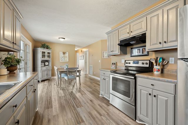 351 Creek Ln, Mcminnville, TN 37110