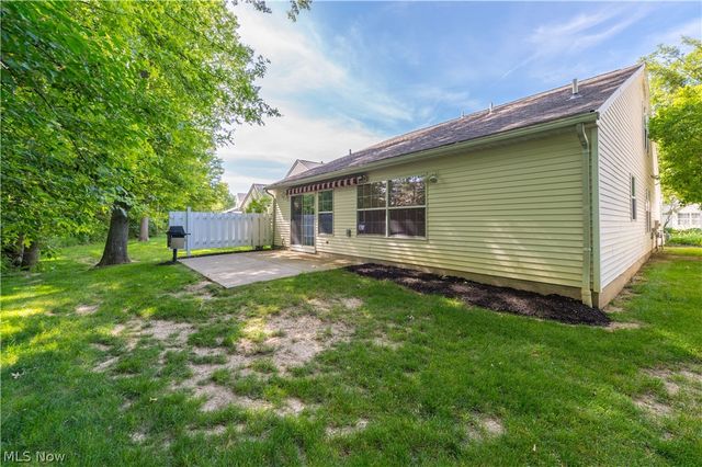 9097 Fern Cove E, Olmsted Falls, OH 44138