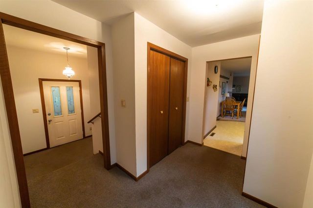266 County Rd EE, Oxford, WI 53952