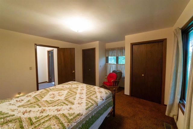 266 County Rd EE, Oxford, WI 53952
