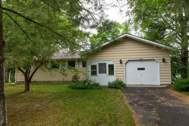 266 County Rd EE, Oxford, WI 53952