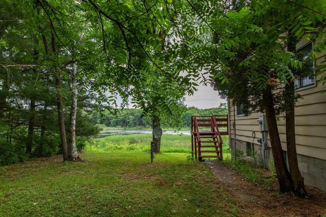 266 County Rd EE, Oxford, WI 53952