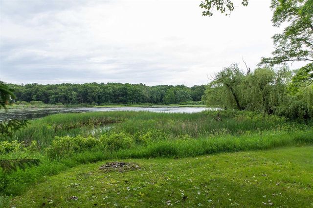 266 County Rd EE, Oxford, WI 53952