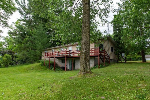 266 County Rd EE, Oxford, WI 53952
