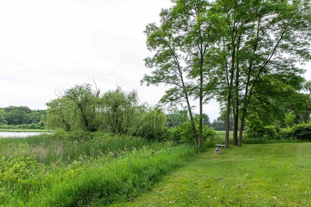266 County Rd EE, Oxford, WI 53952
