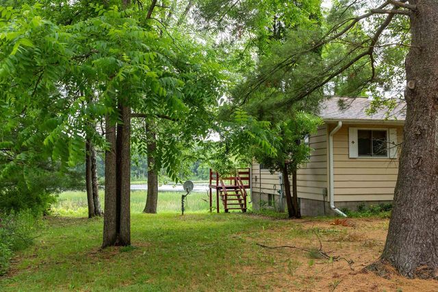 266 County Rd EE, Oxford, WI 53952