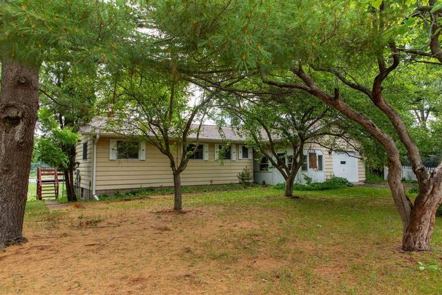 266 County Rd EE, Oxford, WI 53952