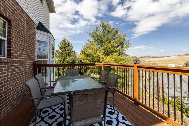 103 Woodcrest Pl, Peters Twp, PA 15367