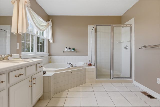 103 Woodcrest Pl, Peters Twp, PA 15367