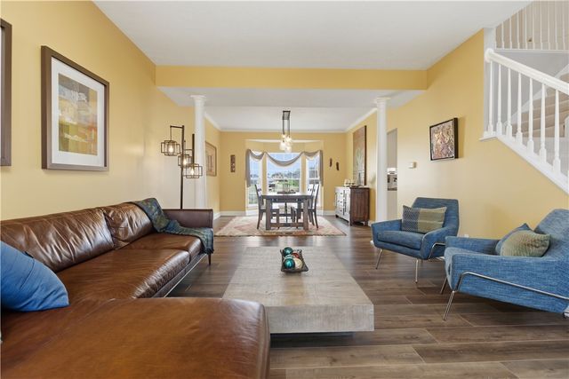 103 Woodcrest Pl, Peters Twp, PA 15367