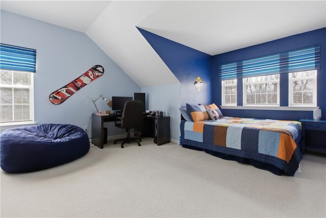 103 Woodcrest Pl, Peters Twp, PA 15367