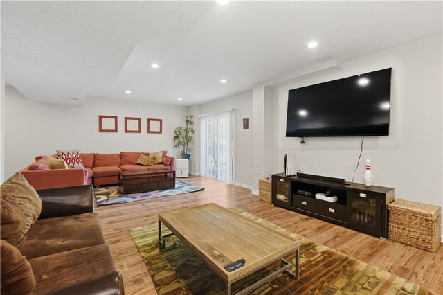 103 Woodcrest Pl, Peters Twp, PA 15367