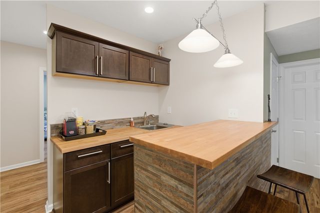 103 Woodcrest Pl, Peters Twp, PA 15367