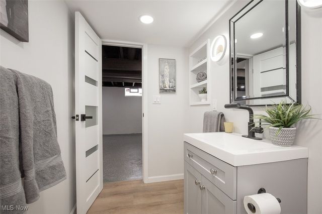 706 Archer Road, Bedford, OH 44146