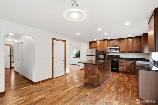 20122 194th Avenue E, Orting, WA 98360