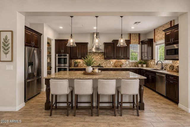 1681 S SUNSET Drive, Chandler, AZ 85286