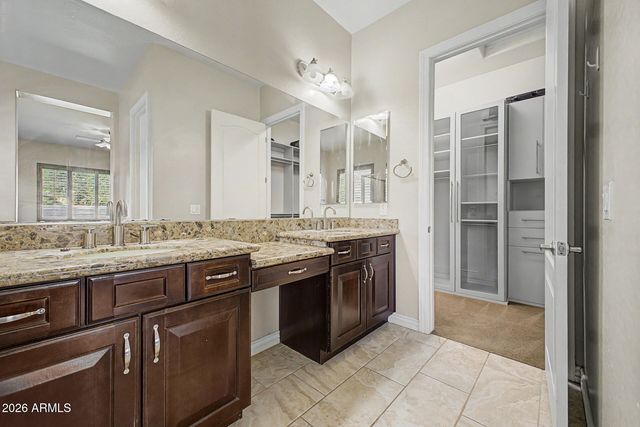 1681 S SUNSET Drive, Chandler, AZ 85286
