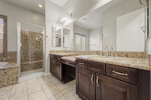 1681 S SUNSET Drive, Chandler, AZ 85286