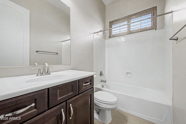 1681 S SUNSET Drive, Chandler, AZ 85286