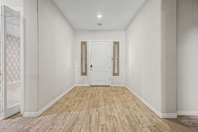 1681 S SUNSET Drive, Chandler, AZ 85286