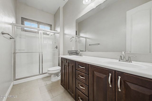 1681 S SUNSET Drive, Chandler, AZ 85286
